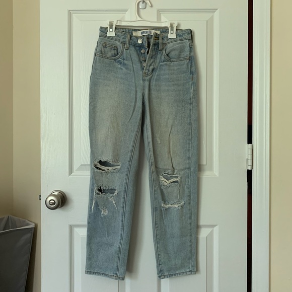 BRANDY MELVILLE distressed mom jeans! - Picture 1 of 2
